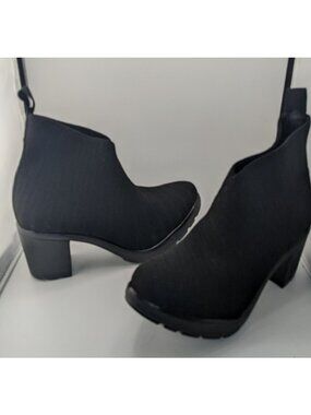 Charleston Shoe Cypress Boot Black Size 8 Textured Heeled Ankle Boots Made In Me